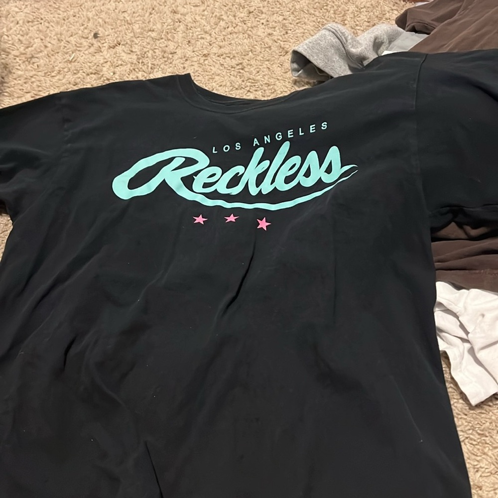 black LA tshirt
